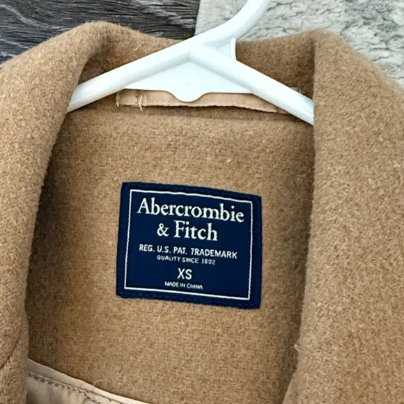 Abercrombie & Fitch Tan Trench Coat - Picture 2 of 8